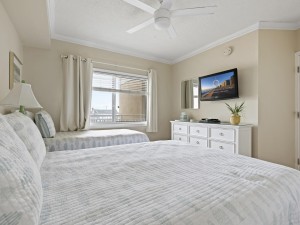 oceansmist302-29-bedroom-3.jpg