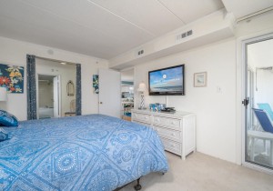 oceanone105-13-primary-bedroom.jpg