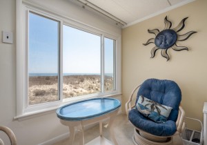 oceanone105-16-primary-bedroom.jpg