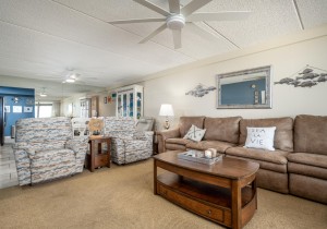 englishtowers803-13-living-area.jpg