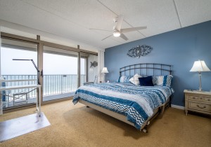 englishtowers803-14-primary-bedroom.jpg