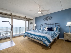 englishtowers803-14-primary-bedroom.jpg