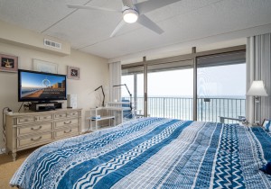 englishtowers803-15-primary-bedroom.jpg