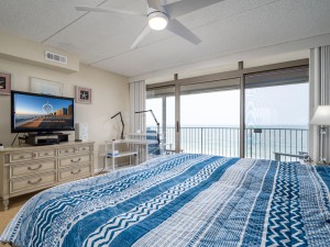 englishtowers803-15-primary-bedroom.jpg