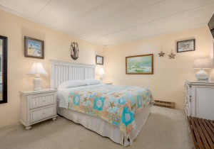 eastwinds201w-6-bedroom.jpg