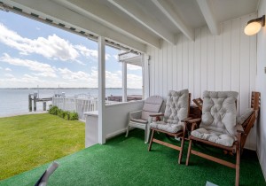 bayshore18-13-exterior-porch.jpg