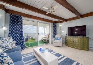bayshore18-15-living-area.jpg