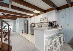 bayshore18-21-kitchen.jpg