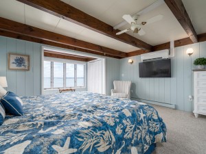 bayshore18-24-primary-bedroom.jpg