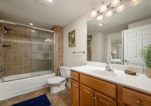 oceansmist301-18-bath-2.jpg