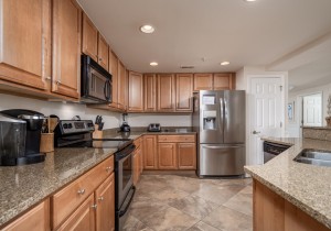 oceansmist301-5-kitchen.jpg