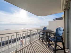 oceansmist301-6-balcony.jpg