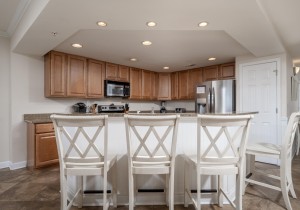 oceansmist301-6-kitchen.jpg