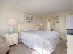 oceanone205-16-primary-bedroom.jpg