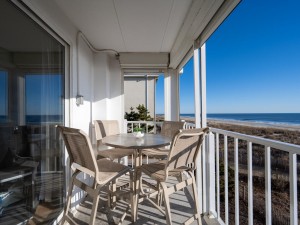 oceanone205-2-balcony.jpg