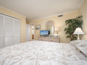 oceanone205-22-bedroom-2.jpg