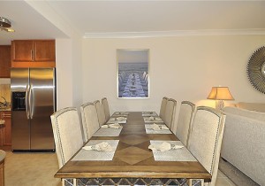 3030407-004-dining-owner.jpg