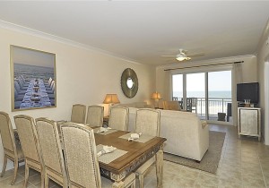 3030407-005-dining-living.jpg