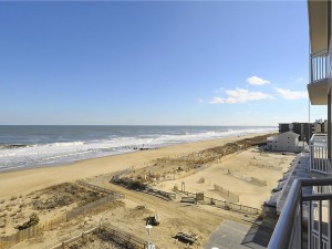3030407-025-view-south-owner.jpg