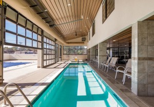 royalhawaiian-1-indoor-pool.jpg