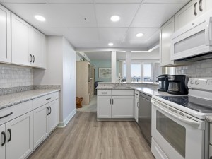 capri802-10-kitchen.jpg