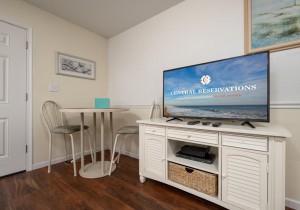 chateaux84-10-living-area.jpg