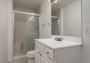 chateaux84-12-bath.jpg