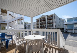 chateaux84-3-deck.jpg