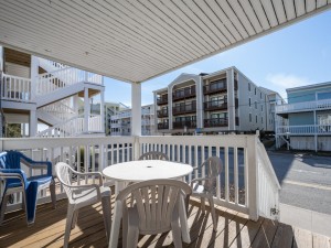 chateaux84-3-deck.jpg