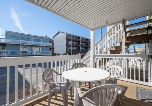 chateaux84-4-deck.jpg