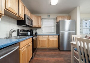 chateaux84-8-kitchen.jpg