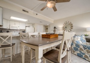 rh116-10-dining-area.jpg