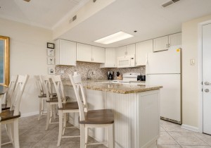 rh116-11-kitchen.jpg
