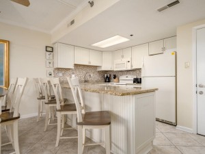 rh116-11-kitchen.jpg