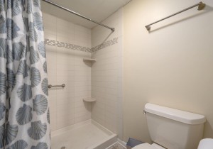 rh116-17-bath-1.jpg