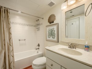 rh116-20-bath-2.jpg