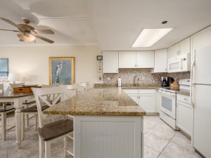 rh116-5-kitchen.jpg