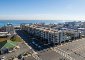 royalhawaiiancr-1-exterior.jpg