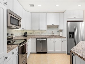 gateway-grand-1007-19-kitchen.jpg