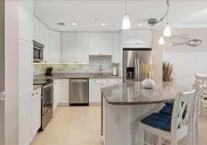 gateway-grand-1007-20-kitchen.jpg