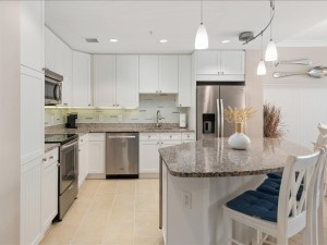 gateway-grand-1007-20-kitchen.jpg