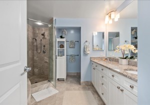 gateway-grand-1007-31-primary-bath.jpg