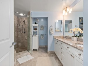 gateway-grand-1007-31-primary-bath.jpg