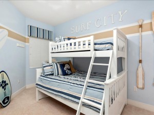 gateway-grand-1007-35-bedroom-3.jpg