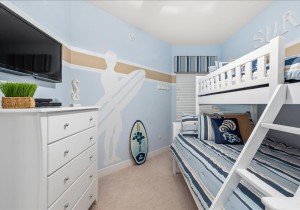 gateway-grand-1007-36-bedroom-3.jpg