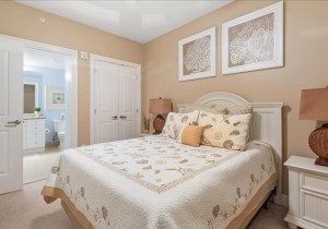 gateway-grand-1007-42-bedroom-2.jpg