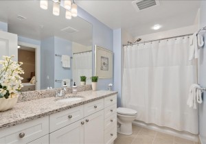 gateway-grand-1007-44-bath-2.jpg