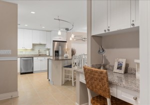 gateway-grand-1007-45-kitchen.jpg