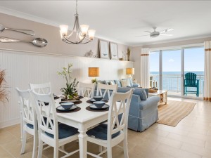 gateway-grand-1007-5-dining-area.jpg