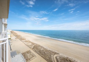 gateway-grand-1007-56-view-north.jpg